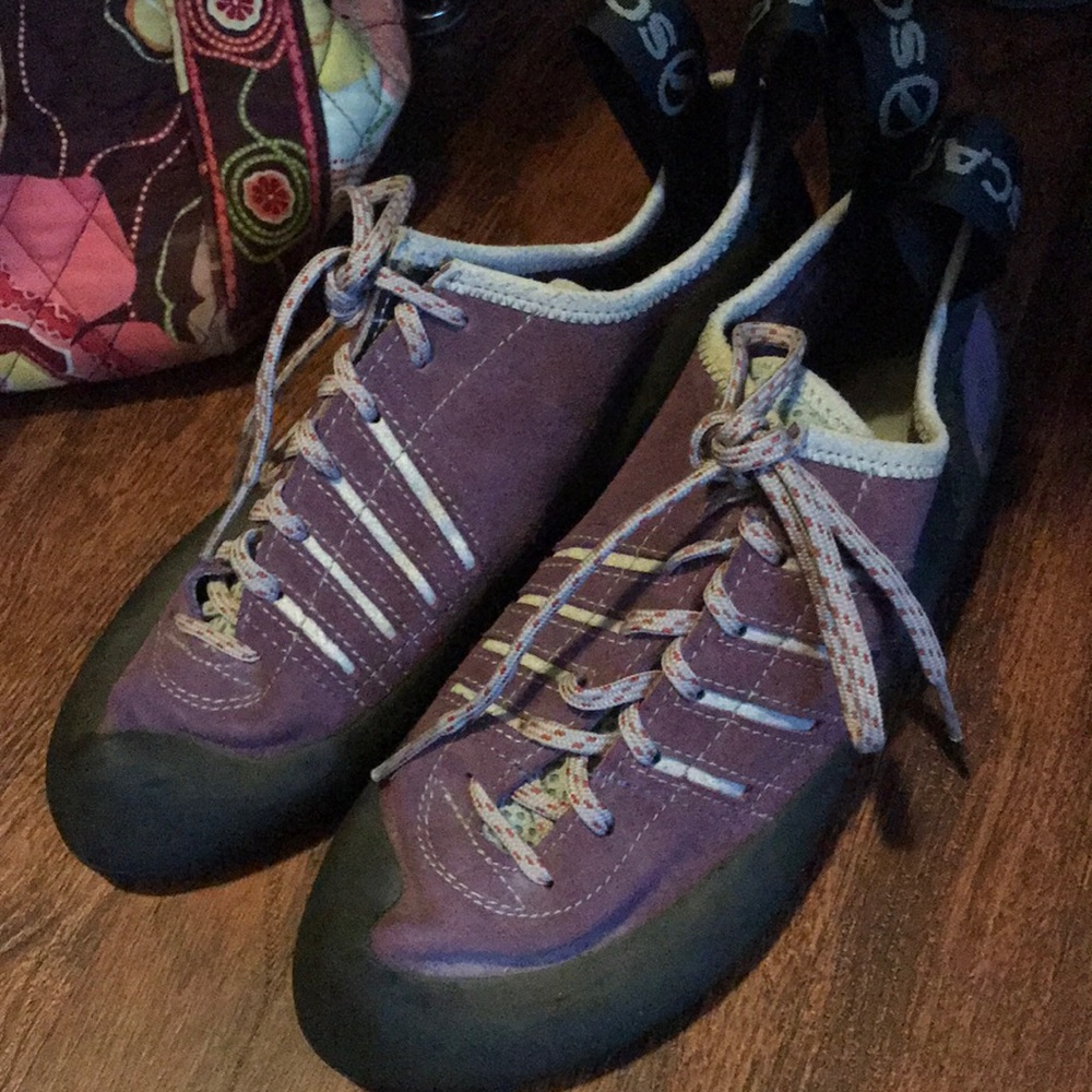 Climbing shoes
